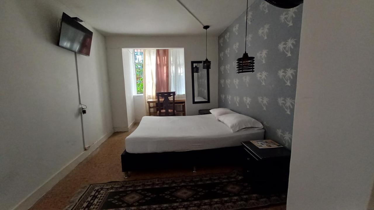 Prado Hostel *
