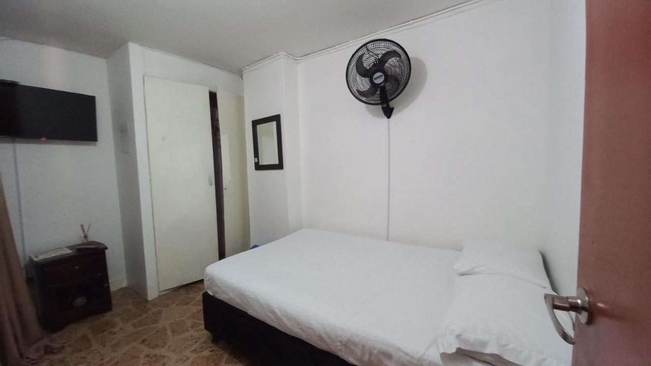 Prado Hostel *